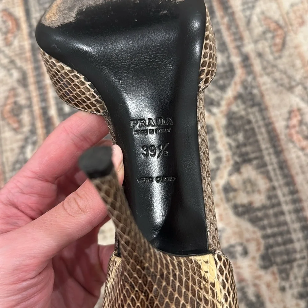 Authentic Prada Snakeskin Pointed Toe Pumps, Size 9.5 / IT 39.5 - Picture 7 of 12